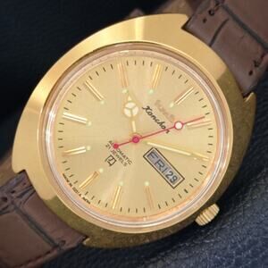 Vintage 1976 HMT Automatic Wound Mens Gold Watch W/daydate & Red accents